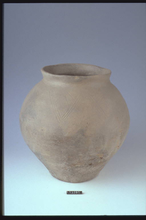 urna - cultura di Golasecca (sec. VII a.C.)