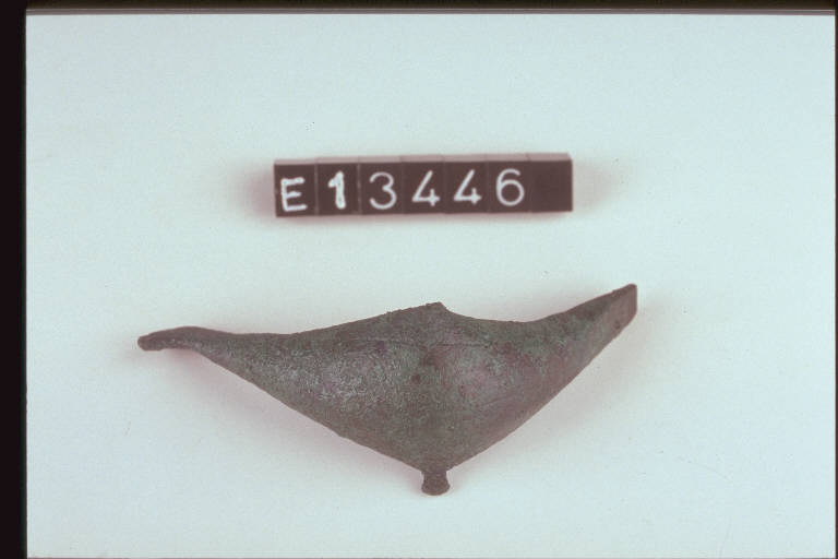 fibula a navicella - cultura di Golasecca (fine/inizio secc. VI/ V a.C.)