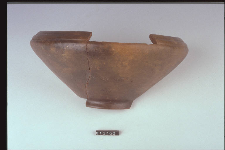 scodella - cultura di Golasecca (fine/inizio secc. VI/ V a.C.)