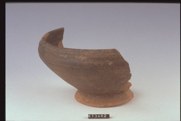 scodella - cultura di Golasecca (fine/inizio secc. VI/ V a.C.)