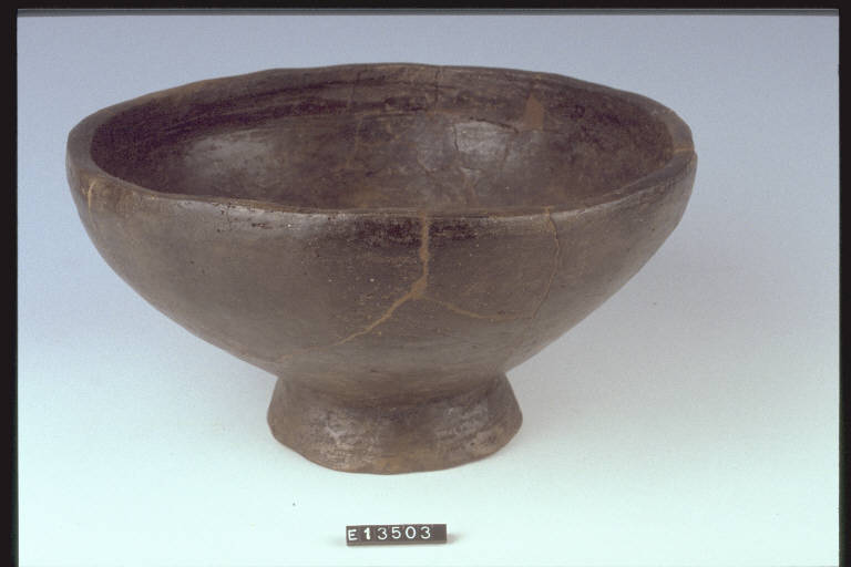 scodella - cultura di Golasecca (seconda metà sec. VII a.C.)