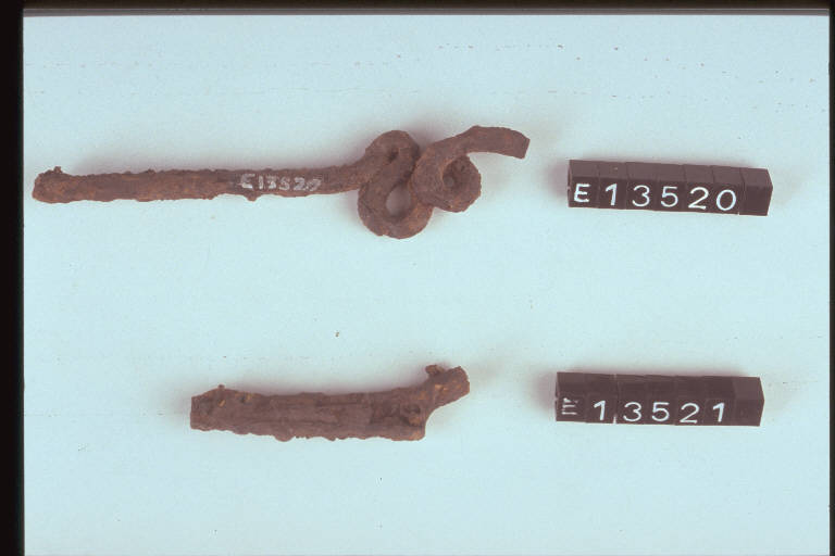 fibula ad arco serpeggiante - cultura di Golasecca (fine/inizio secc. VI/ V a.C.)