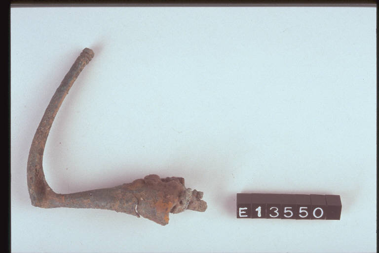 fibula a navicella - cultura di Golasecca (fine/inizio secc. VI/ V a.C.)