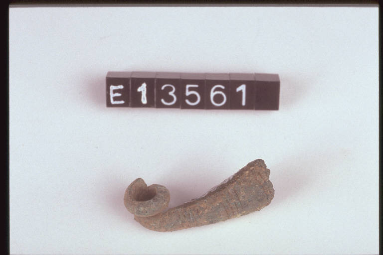 fibula a navicella - cultura di Golasecca (fine/inizio secc. VI/ V a.C.)