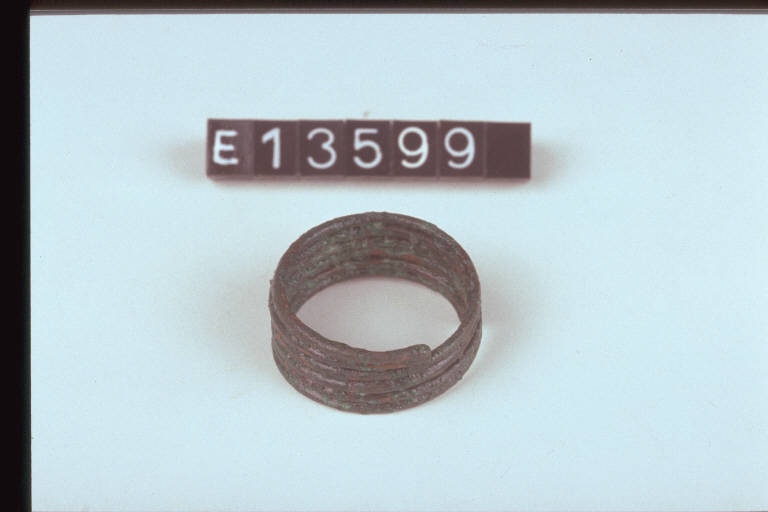 anello a spirale - cultura di Golasecca (fine/inizio secc. VI/ V a.C.)