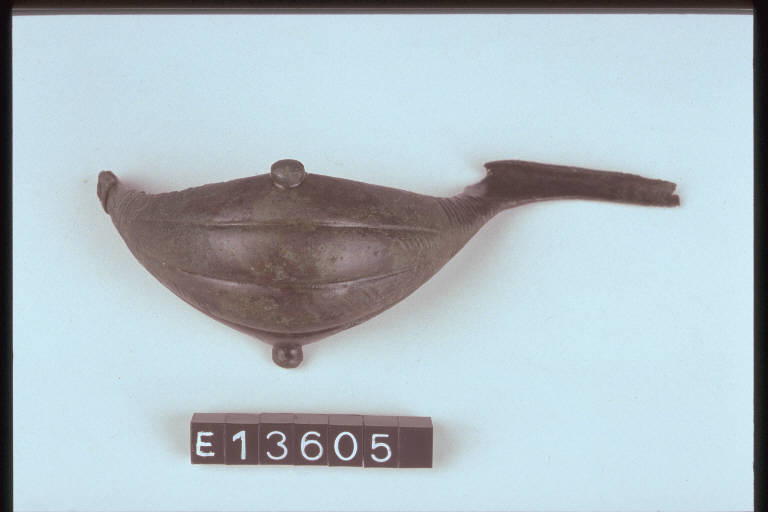 fibula a navicella - cultura di Golasecca (fine/inizio secc. VI/ V a.C.)