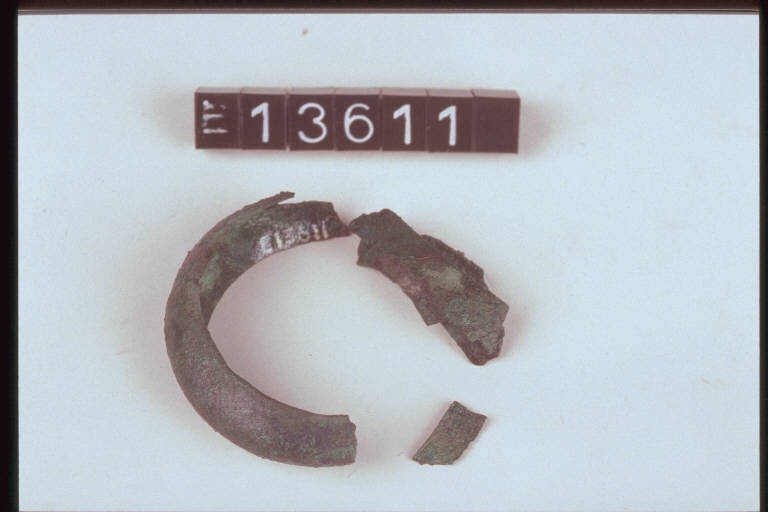 pendente - cultura di Golasecca (fine/inizio secc. VI/ V a.C.)