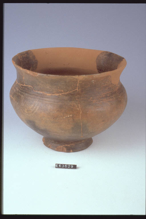 urna globulare - cultura di Golasecca (fine/inizio secc. VI/ V a.C.)