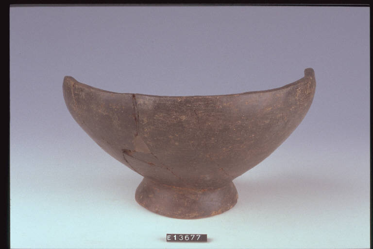 scodella - cultura di Golasecca (seconda metà sec. VII a.C.)