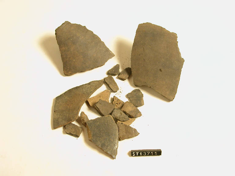 vaso (frammento di) - cultura di Golasecca (secc. VIII/ V a.C.)