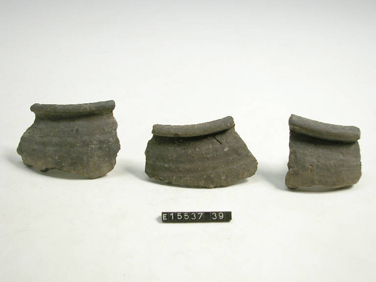 olla (frammento di) - cultura di Golasecca (secc. V/ IV a.C.)