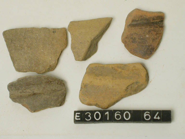 olla a pareti costolate (frammento) - cultura di Golasecca (secc. V/ IV a.C.)