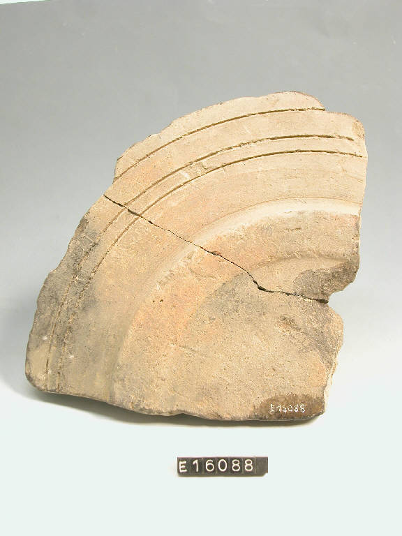 mortaio (frammento di) - cultura di Golasecca (secc. V/ IV a.C.)