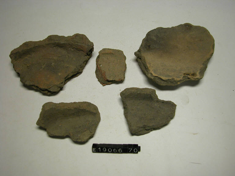 fondo piatto - cultura di Golasecca (secc. V/ IV a.C.)