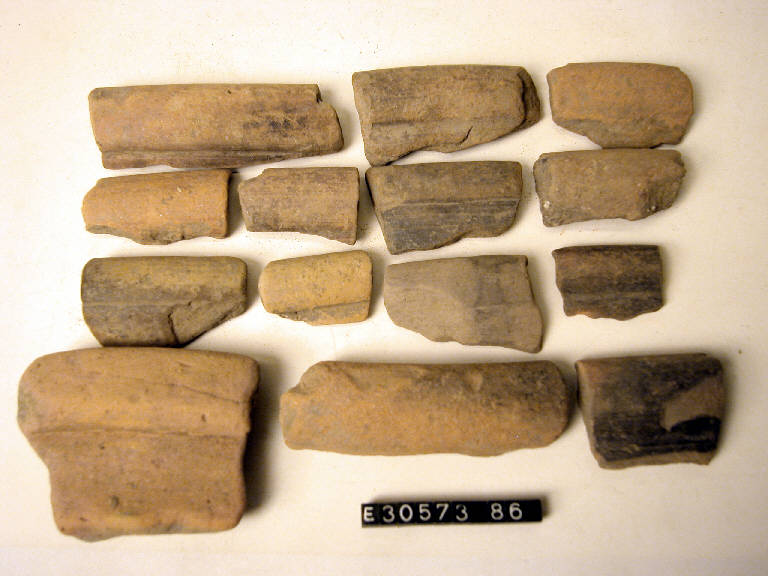 mortaio (orlo di), DE MARINIS / tipo A1 - cultura di Golasecca (secc. V/ IV a.C.)