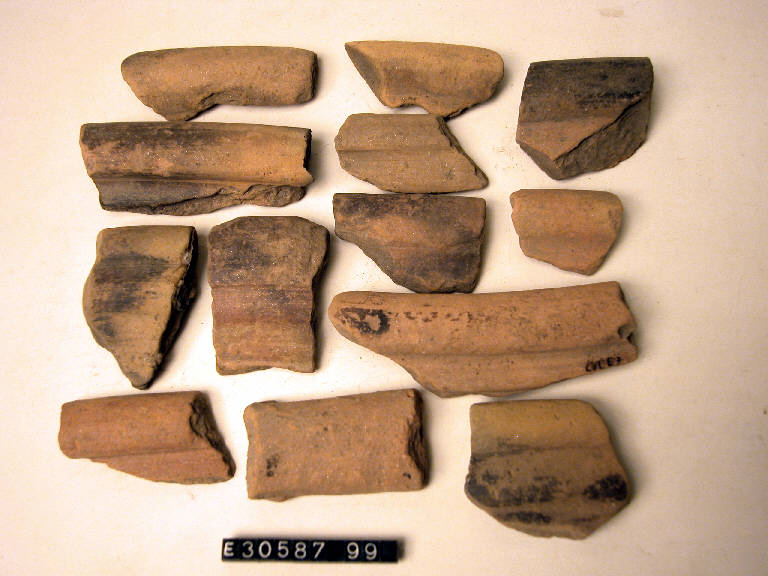 mortaio (orlo di), DE MARINIS / tipo A1 - cultura di Golasecca (secc. V/ IV a.C.)