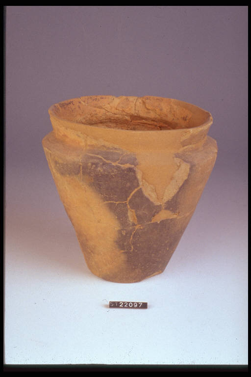 urna situliforme - cultura di Golasecca (sec. VII a.C.)