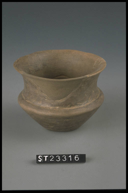 bicchiere carenato - cultura di Golasecca (sec. VII a.C.)