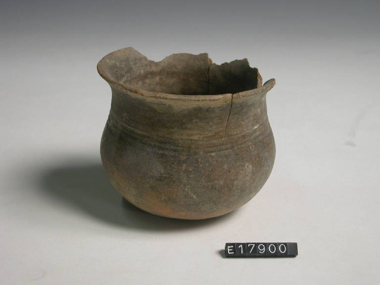 bicchiere globulare - Cultura di Golasecca (secc. VI/ V a.C.)