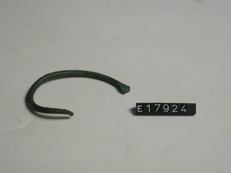 fibula ad arco semplice - Cultura di Golasecca (secc. V/ IV a.C.)