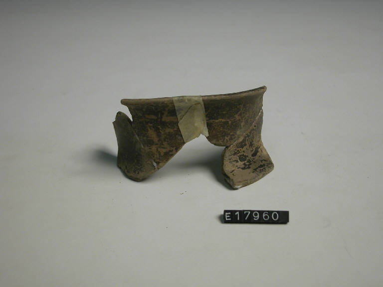 bicchiere carenato - Cultura di Golasecca (seconda metà secc. VI/ V a.C.)