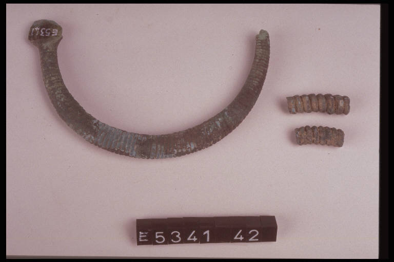 fibula ad arco ingrossato - cultura di Golasecca (sec. IX a.C.)