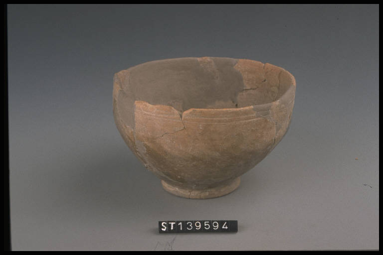 ciotola troncoconica - cultura di Golasecca (sec. VII a.C.)