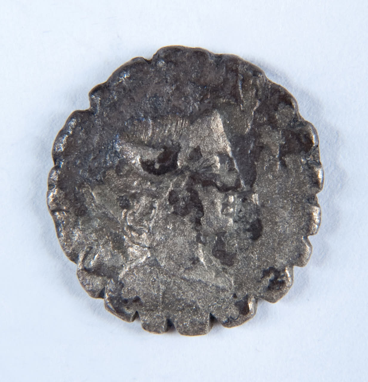 moneta, denario serrato (sec. I a.C.)