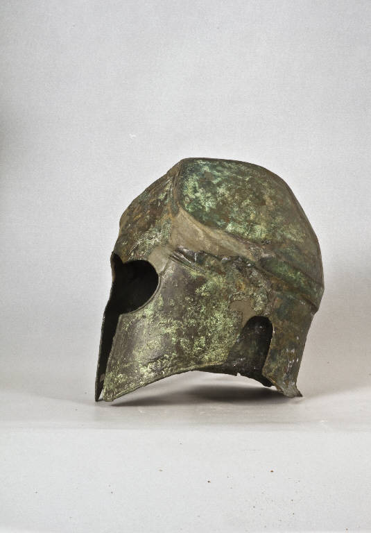 elmo, elmo calcidese di tipo 3 (inizio sec. IV a.C.)