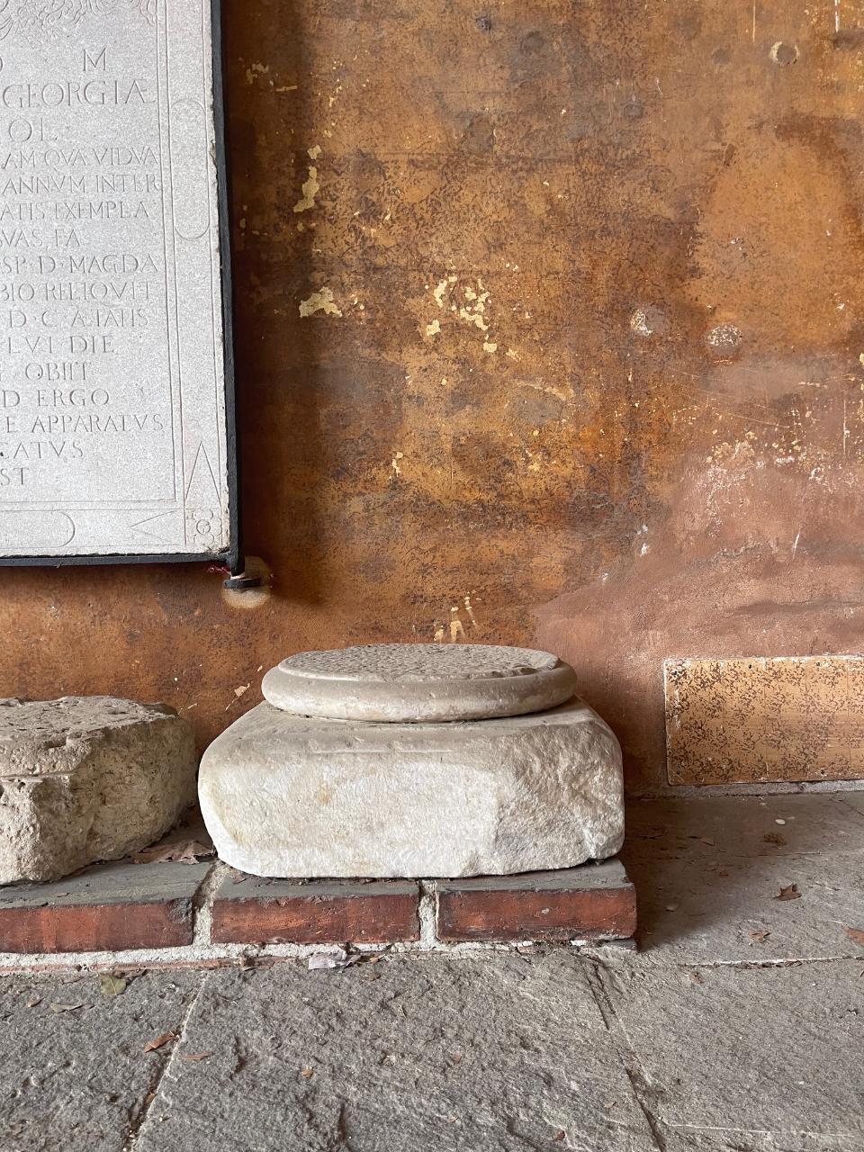 Base di colonna (secc. I/ II)