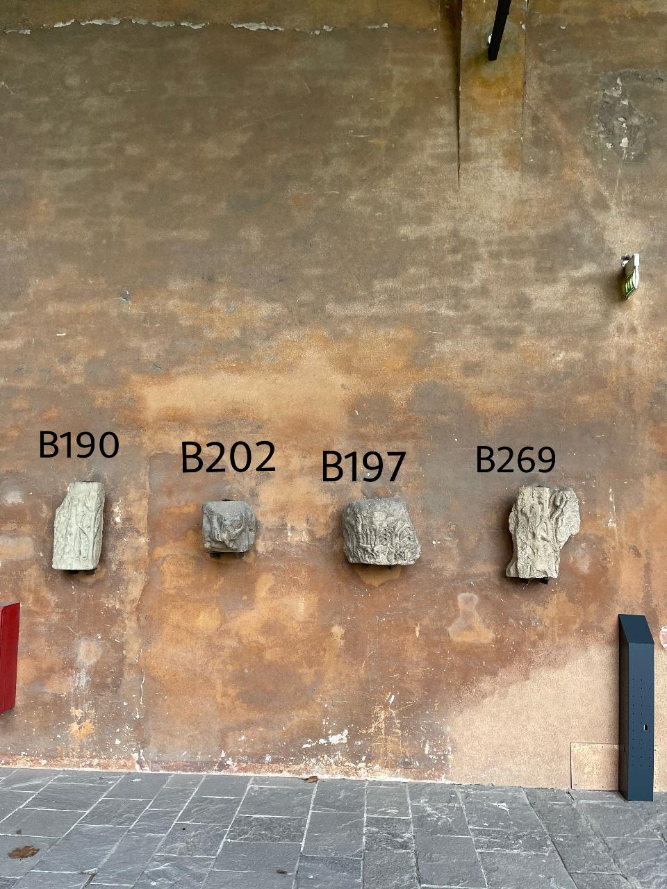 capitelli provenienti da San Pietro in Ciel d'Oro e San Giovanni in Borgo (sec. XII)