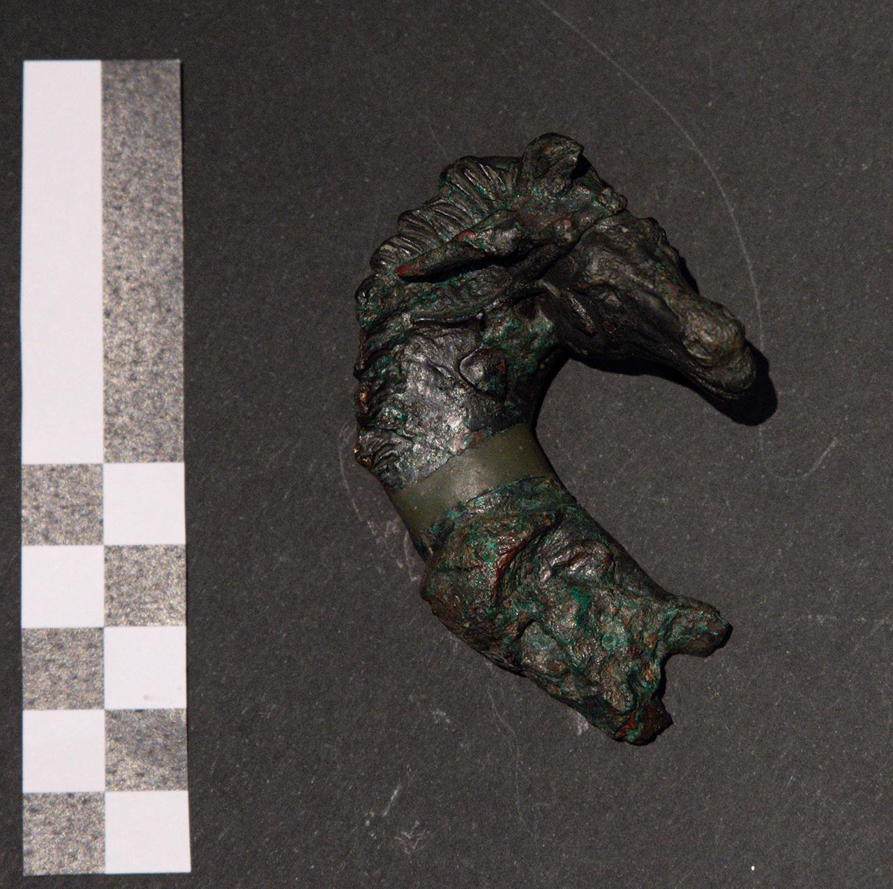 fulcrum di letto tricliniare, Forma IV - età romana (metà/ inizio I sec. a.C. - I sec. d.C.)