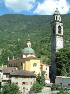 Campanile della Chiesa di S. Maria Nascente (campanile) - Edolo (BS) 