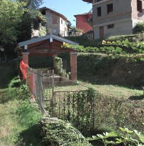 Lavatoio Via Puccini (lavatoio) - Caravate (VA) 